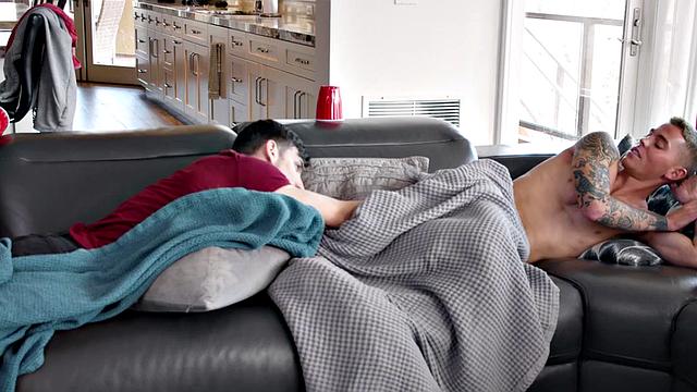 Inked jock rides stepbro before pile driver sex