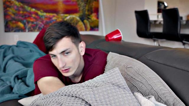 Inked jock rides stepbro before pile driver sex