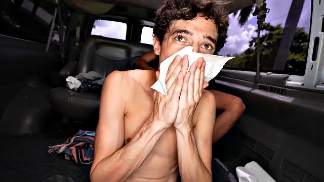 Straight amateur cums on twinks face in outdoor van