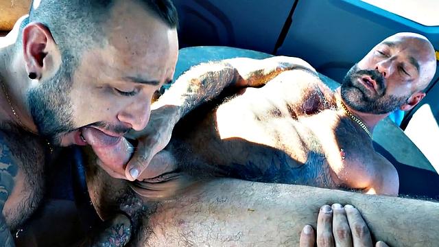 Rimmed gaydaddy with hairy inked body fisted in van