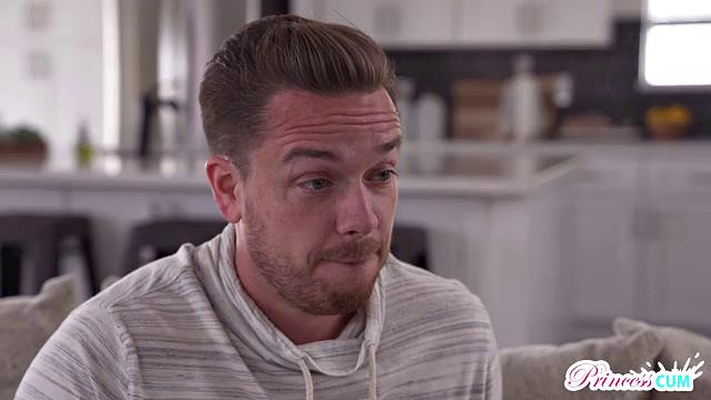 рыжая худышка соблазняет сводного брата и требует выложиться по полной