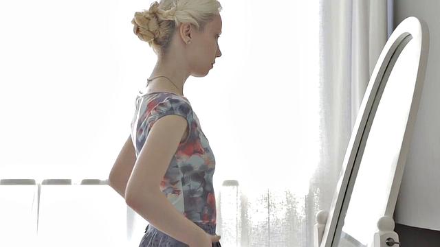 Blonde babe nailed in awesome xxx massage video