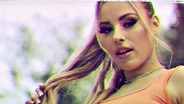 Blonde Big Booty Babe Twerks in Booty Shorts Natural Tits Anna Claire Clouds