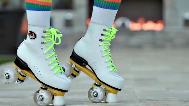 Blonde Big Booty Babe Twerks in Booty Shorts Natural Tits Anna Claire Clouds