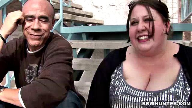 Cute Plumper Jelli Likes to Tease