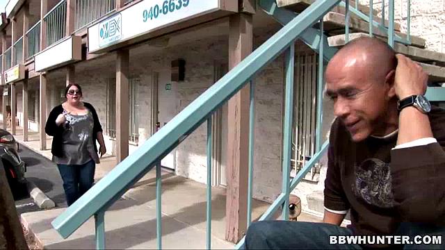 Cute Plumper Jelli Likes to Tease