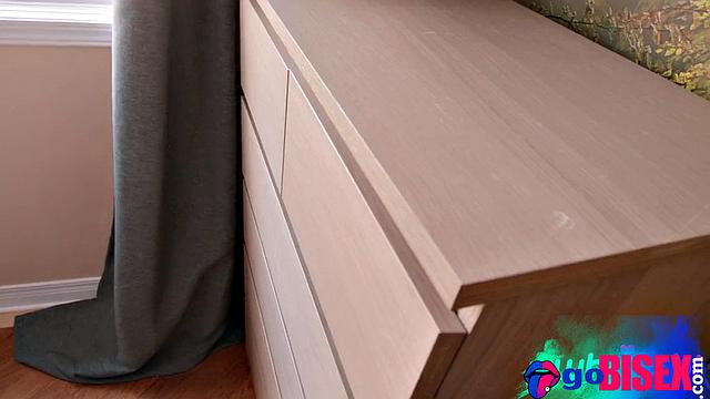 Inked cute bae sharing 2 cocks in bi 3some