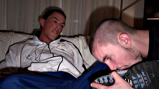 Gonzo twunk and jock in pleasing