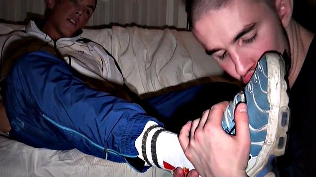 Gonzo twunk and jock in pleasing