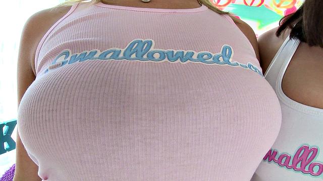 Krystal And Nova Ready To Blow