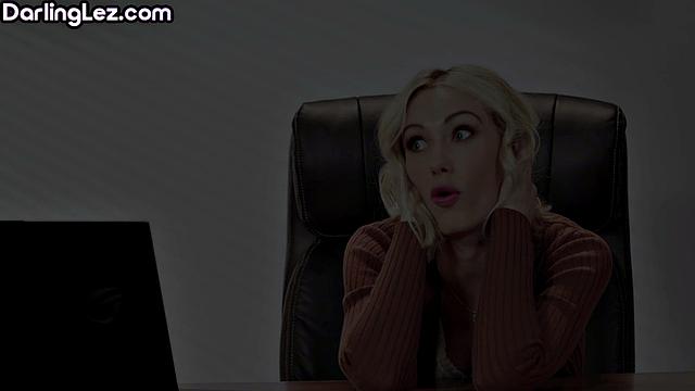 Petite blonde bae facesitting on GF