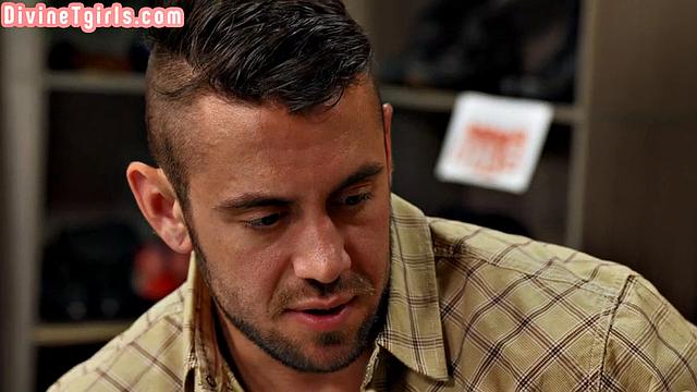 Blonde trans babe gets asshole stretched