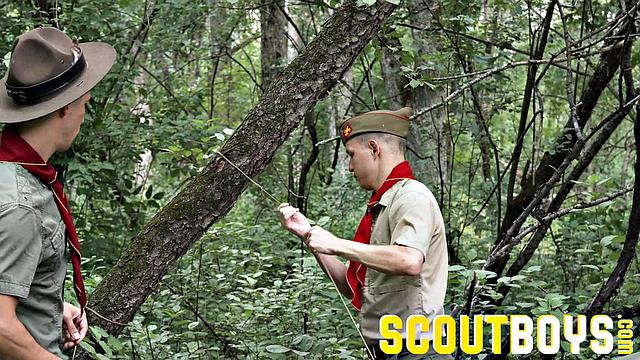 SCOUT NOAH Chapter 2 - Pitching Tent