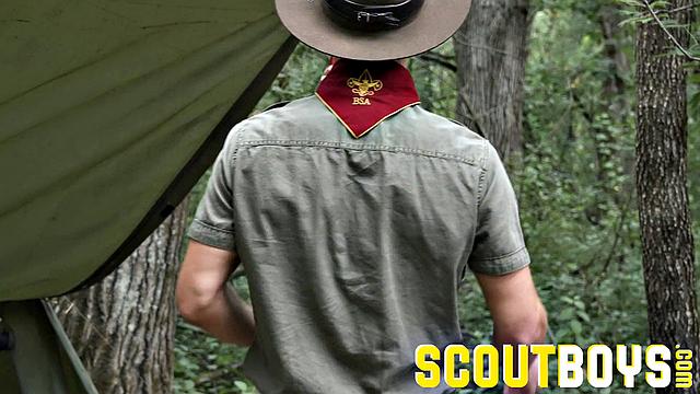 SCOUT NOAH Chapter 2 - Pitching Tent