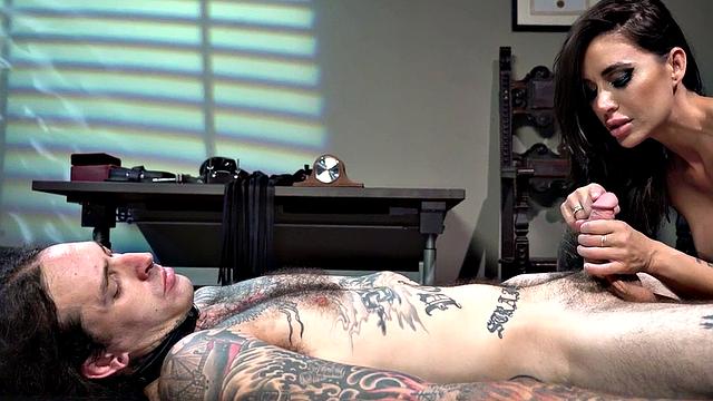 Nasty nympho dominates over fetish male