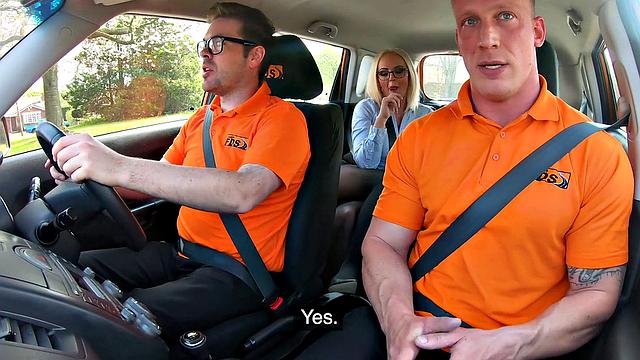 Blonde with glasses gets fingered and squirts in orgasmic car ride