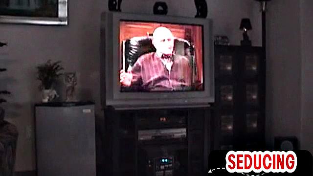 Skinny and hairy amateur gets sucked by gay at home