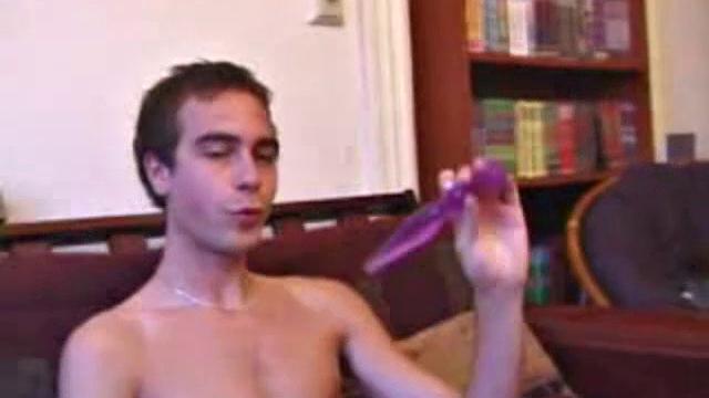 Vincenzo Strokes Sex Toy