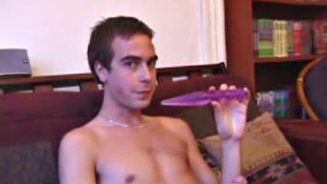 Vincenzo Strokes Sex Toy