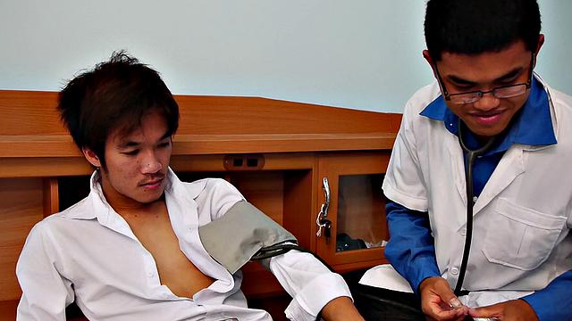 Asian enema twink barebacked by doctor until shooting