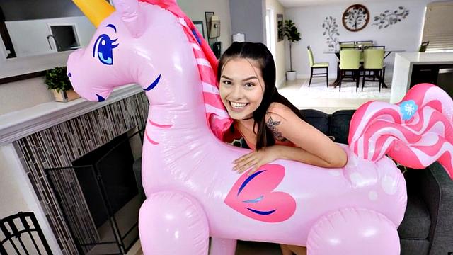 Mofo dominates tattooed teen's tight pussy after casting call