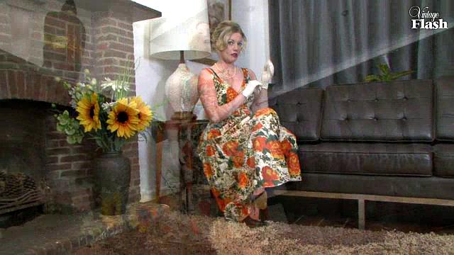 Holly Kiss - saucy fun...