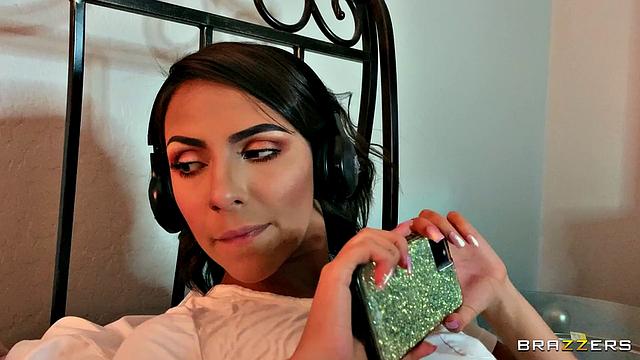 Hime Brings Dildo To Bed