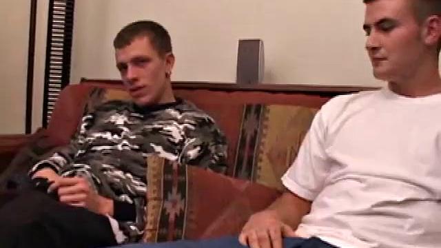 шейн заскакивает на порно, рик ловит двойную порцию спермы прямо в рот