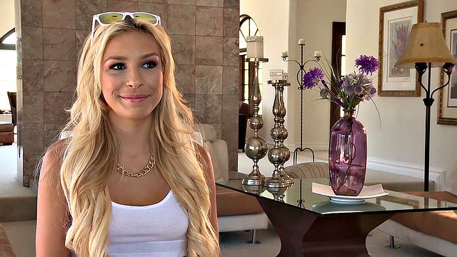 Carmen Caliente Gives Deep Throat Blowjob