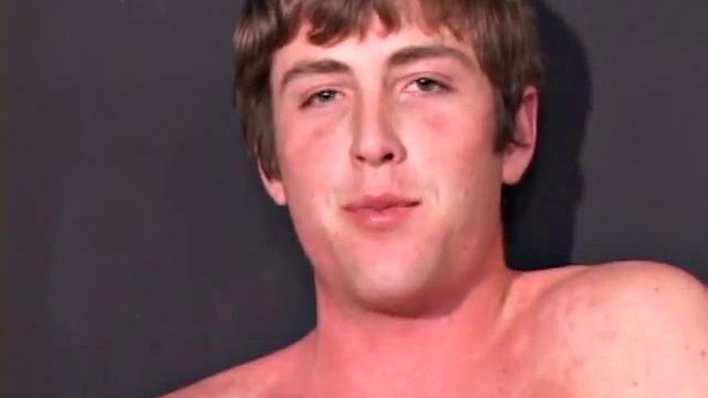 We look in on amateur Zack Perry, naked in the bedroom and stroking his big dick to a porn video. After a serious wank session, and edging himself several times, Zack akes quite a mess on his bedcover.