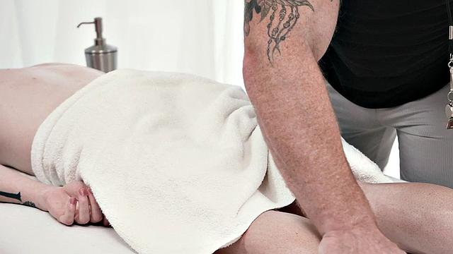 Bottom wild dude fucked in the asshole by gay in doggystyle