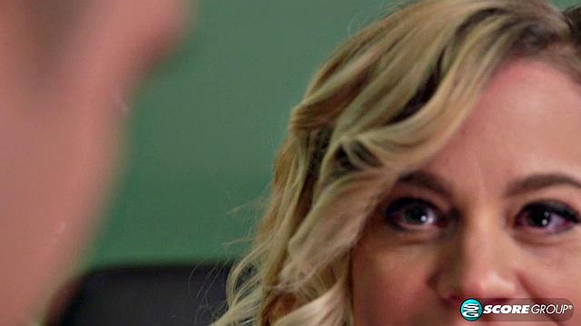 Cum in Diandra's pussy, young