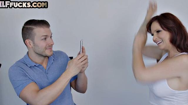 Big-titted inked cougar in stockings gets pussybanged