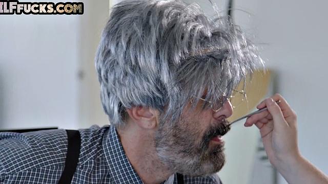 Big-titted inked cougar in stockings gets pussybanged