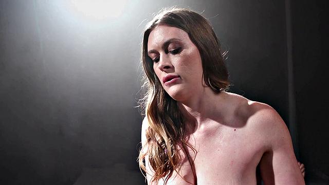 NURU MASSAGE - Huge Titties Masseuse Lindsay Lee Gives The Best Massage