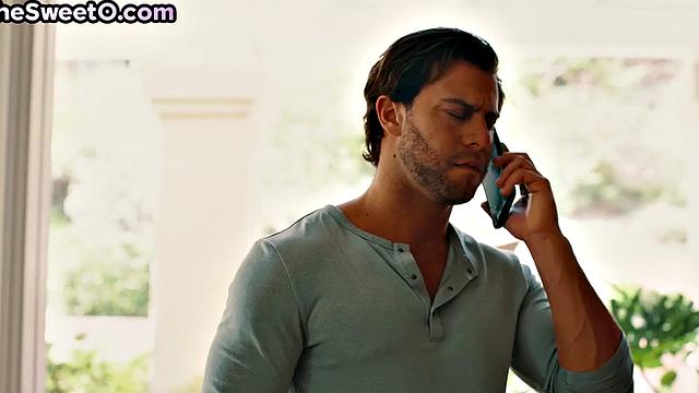 пышная девушка делает минет и трахается с парнем