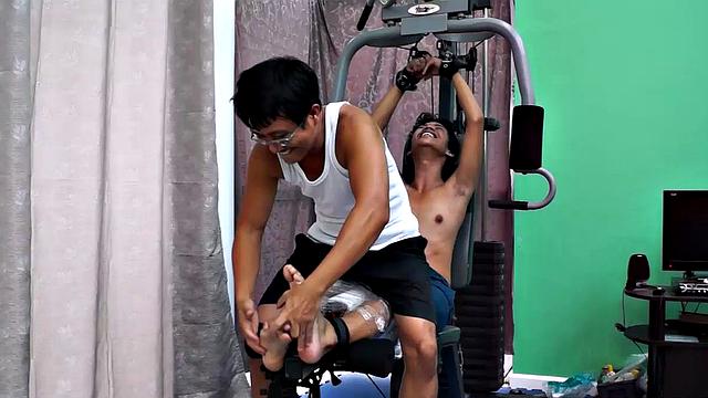 Idol Tickled at the Gym