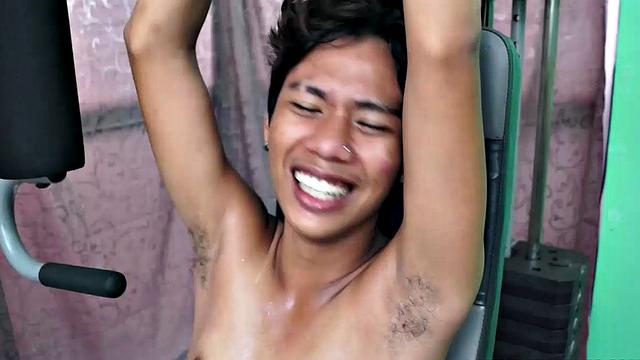 Idol Tickled at the Gym