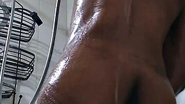 Sexy Texas girl with hairy pussy gets a hot shower & deposit of cum