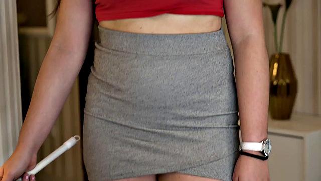 Old plumber spoiling babe with pussylicking skills