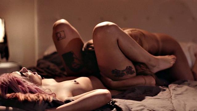 Big-titted perverted dyke eats pink-haired hairy lesbian