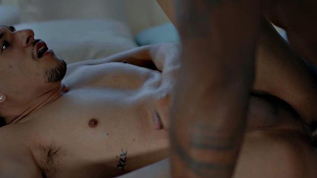 Horny bottom barebacked by repairman hunk with BBC