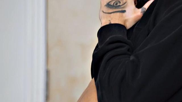 Bisexual threesome pussylicked 21yo babe gets cunt pounded