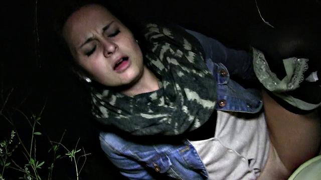 Amateur babe with no tickets takes stranger's load on her bald pussy in POV outdoor action