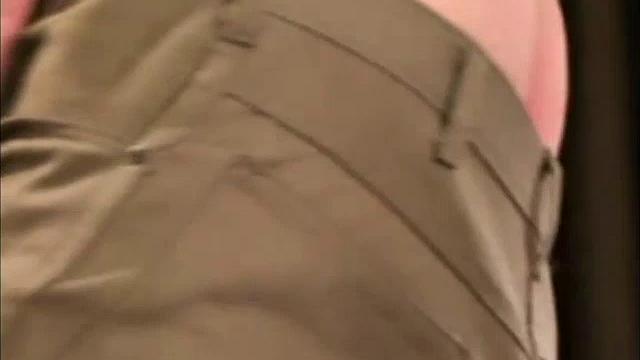 лукас дрочит и кончает на камеру