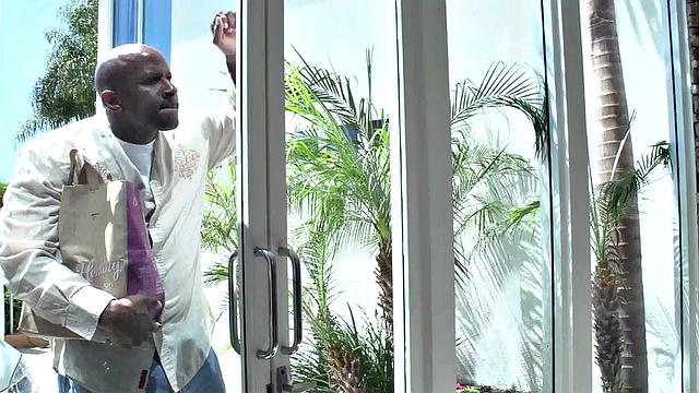 Milfs Go Black for More: Scene 2