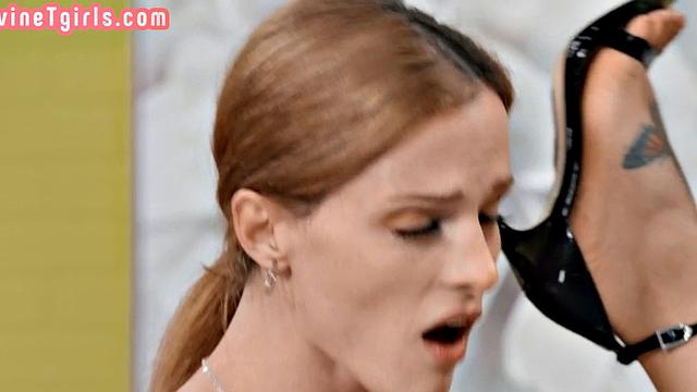 Skinny ginger babe assfucks tranny in doggystyle