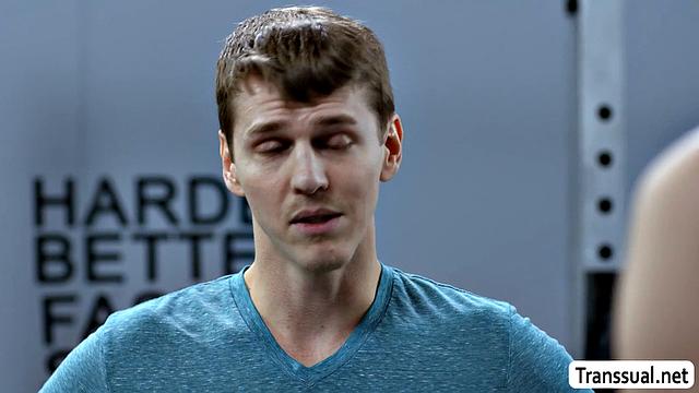 Sucking my clients in the gym early morning