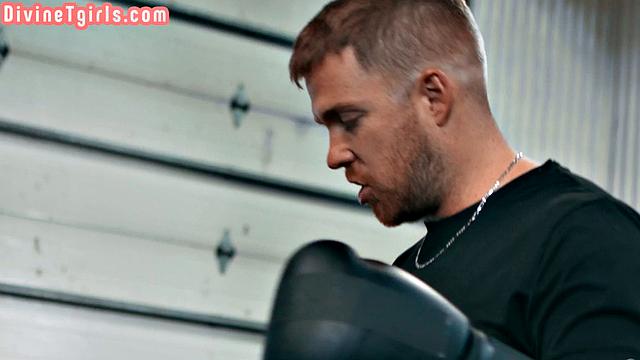 Trans goddess gets her ass stretched by BF