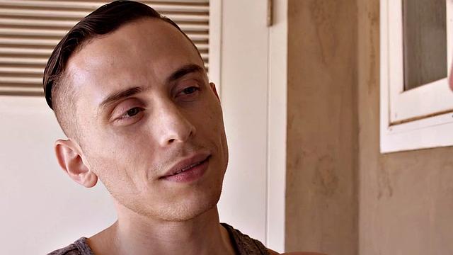 Muscled bottom seduced and bred by stepbro